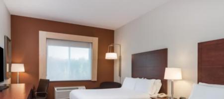 Holiday Inn Express & Suites Gananoque